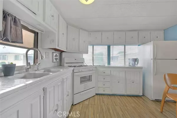 Fontana, CA 92335,17333 Valley Blvd. 15E