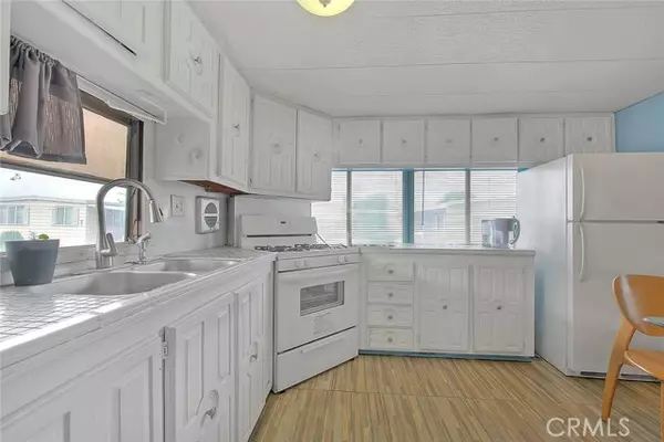 Fontana, CA 92335,17333 Valley Blvd. 15E