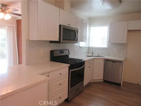 Lake Balboa, CA 91406,6446 Mclennan