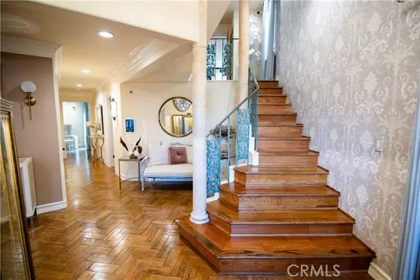 Long Beach, CA 90803,5770 E Lucia