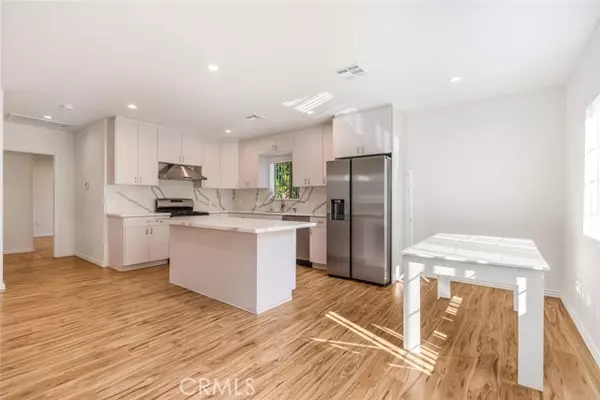 Burbank, CA 91506,608 N Sparks