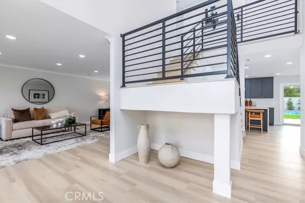 Woodland Hills, CA 91364,4401 Cezanne AVE