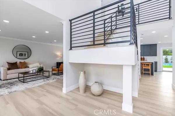 Woodland Hills, CA 91364,4401 Cezanne AVE