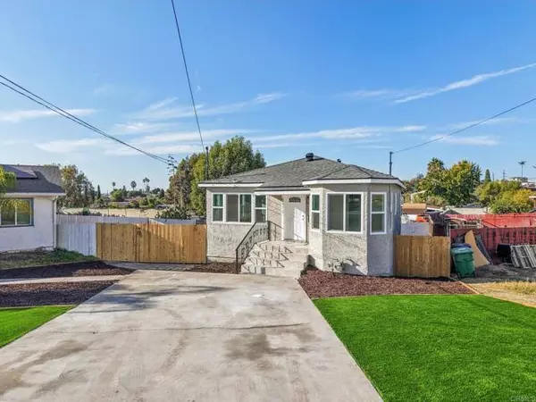 5412 Cervantes AVE, San Diego, CA 92114