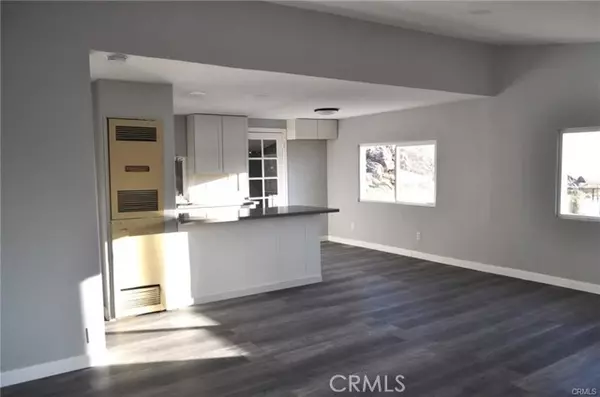 Lucerne Valley, CA 92356,32164 Zircon