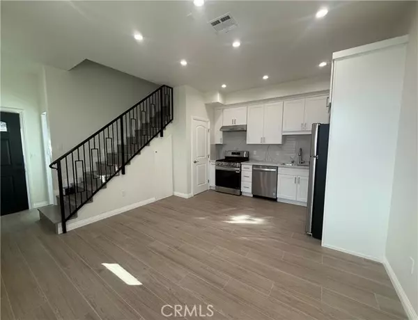 Van Nuys, CA 91405,13939 LEADWELL ST