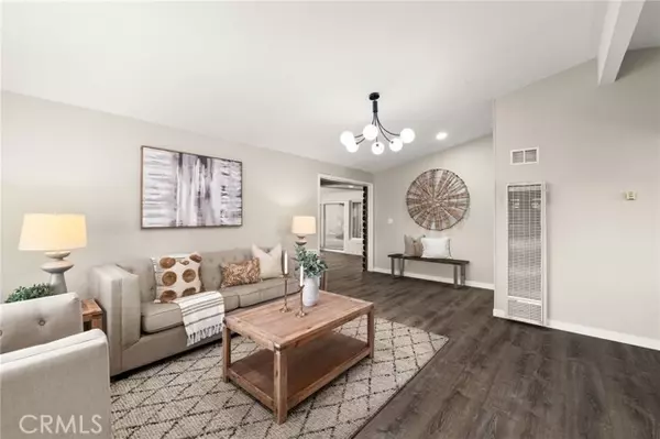 Ontario, CA 91762,1422 Armsley SQ