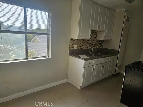 Azusa, CA 91702,530 N San Gabriel AVE 11