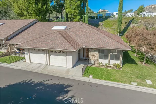 Newhall, CA 91321,19433 Oak Crossing RD