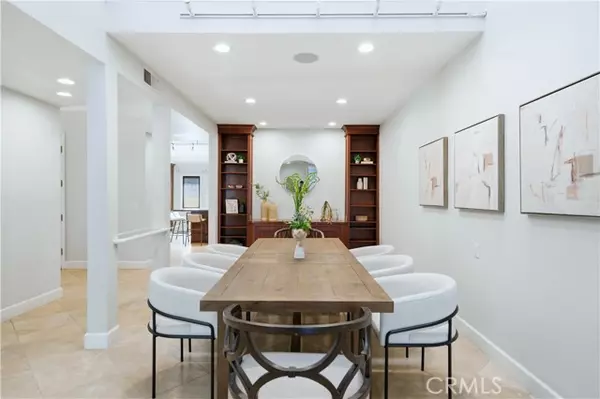 Long Beach, CA 90807,627 Avery PL