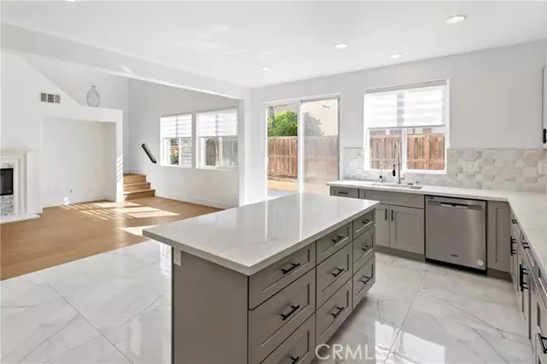 Orange, CA 92865,356 W Weeping Willow