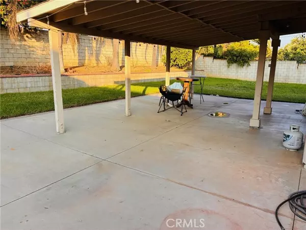 Rialto, CA 92377,582 W Galway