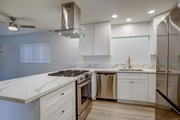 Escondido, CA 92026,1064 N Escondido BLD C