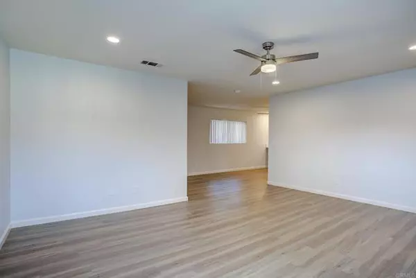 Escondido, CA 92026,1064 N Escondido BLD C