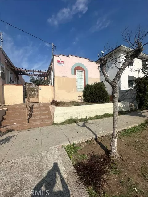 Los Angeles, CA 90029,4243 Burns