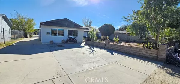 3044 W Avenue L2, Lancaster, CA 93536