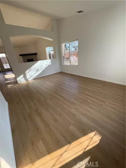 Victorville, CA 92395,13063 Canyon Oak CT