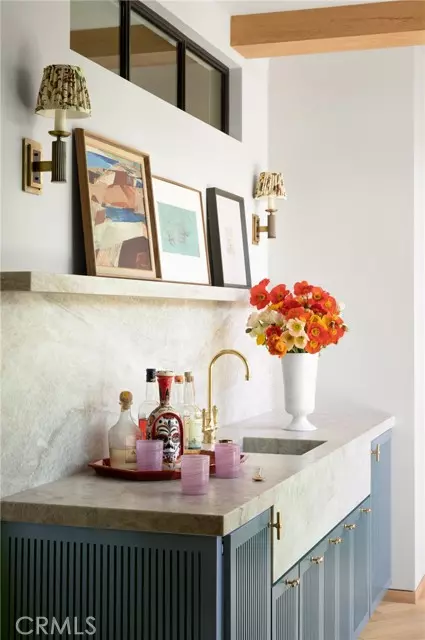 Newport Beach, CA 92663,2571 VIS