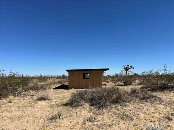 Landers, CA 92285,58638 Cubero