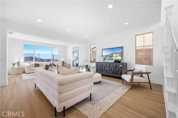 Irvine, CA 92602,230 collino