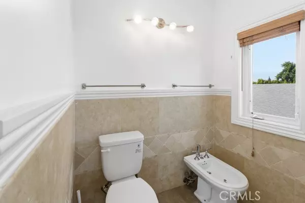 Encino, CA 91316,5048 Hesperia AVE