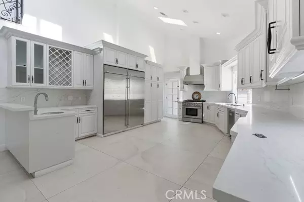 Encino, CA 91316,5048 Hesperia AVE