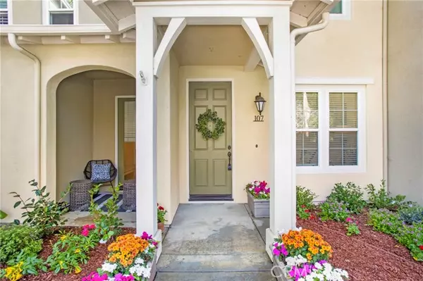 107 Orange Blossom CIR, Ladera Ranch, CA 92694