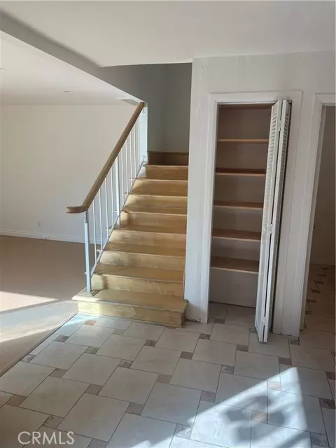 Van Nuys, CA 91405,7301 Lennox AVE E09