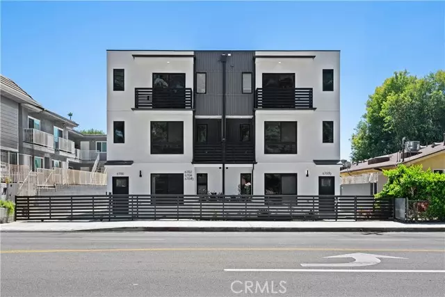 6704 1/2 Kester AVE, Van Nuys, CA 91405