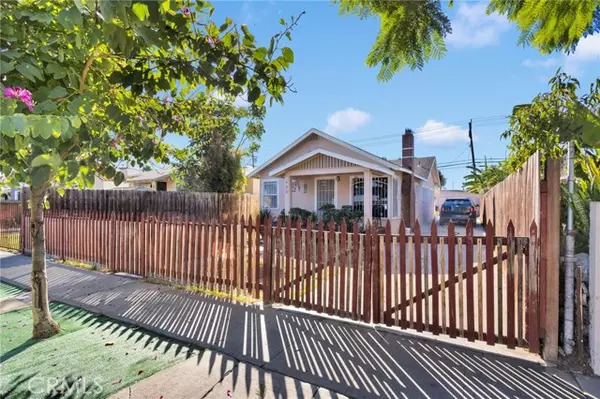 Los Angeles, CA 90003,130 E 107th