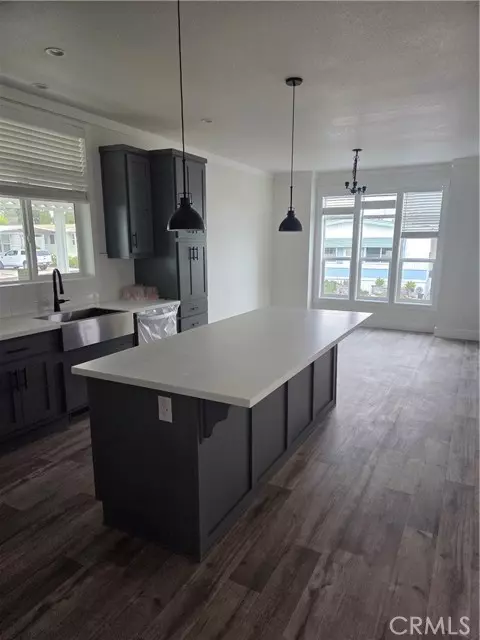 Buellton, CA 93427,330 W hwy 246 83