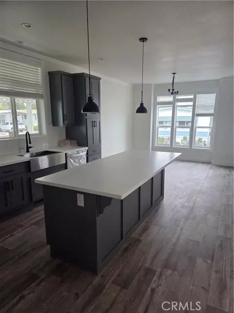 Buellton, CA 93427,330 W hwy 246 90