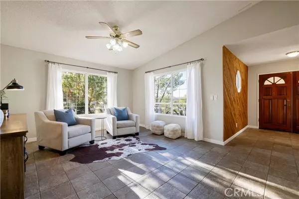 Acton, CA 93510,33660 White Feather