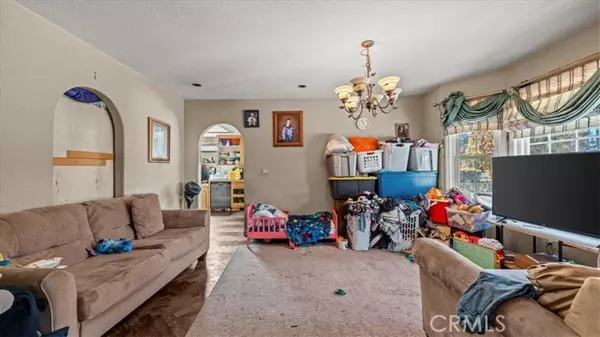 San Bernardino, CA 92404,2681 Valencia AVE