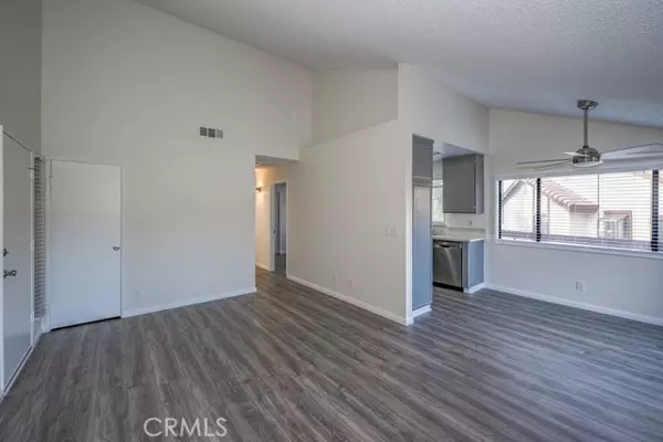 Canyon Country, CA 91387,18033 Sundowner WAY 630