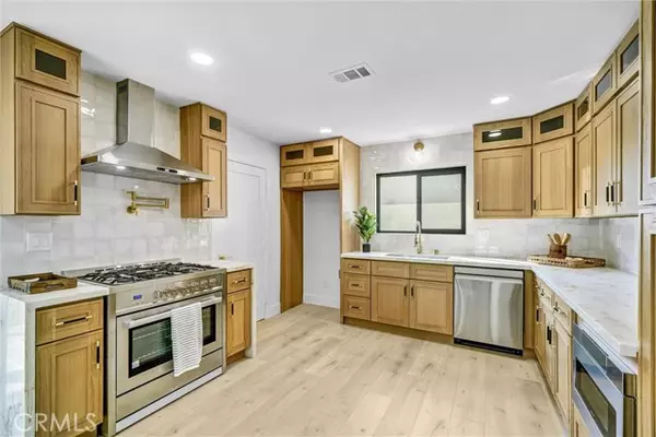 Huntington Beach, CA 92647,6032 Vane CIR