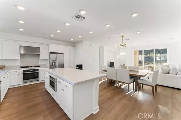 Valencia, CA 91381,26729 Laurel Mountain LOOP