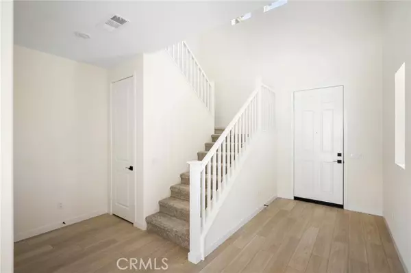 Newhall, CA 91321,23724 Wilcox DR