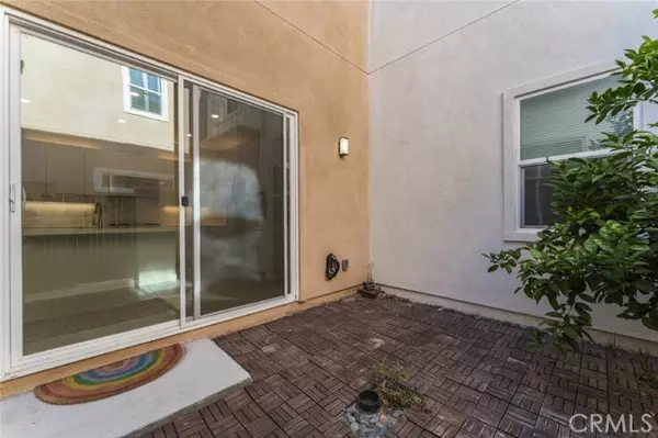 Valencia, CA 91381,26912 Winding Trail CT