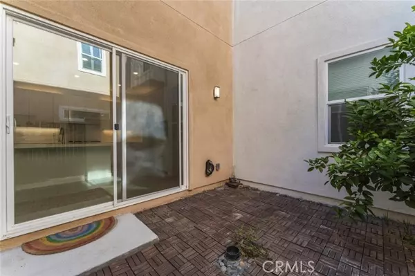 Valencia, CA 91381,26912 Winding Trail CT