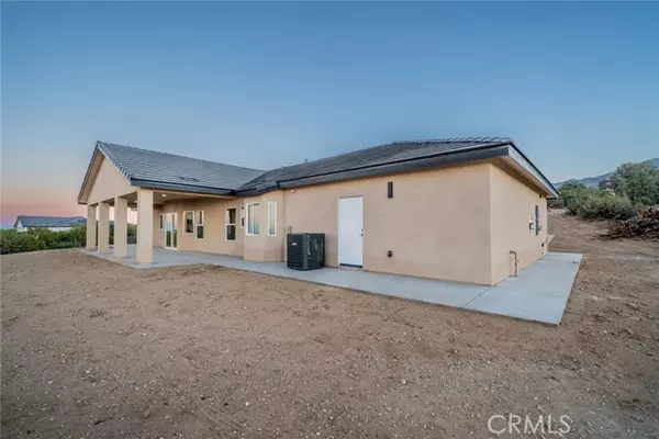 Pinon Hills, CA 92372,1112 Hollister