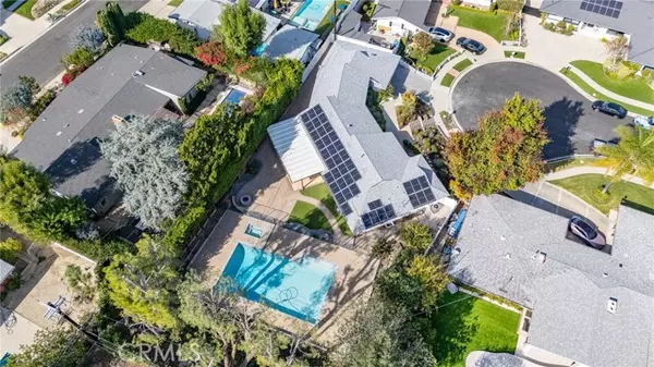 Woodland Hills, CA 91367,23952 Nomar ST