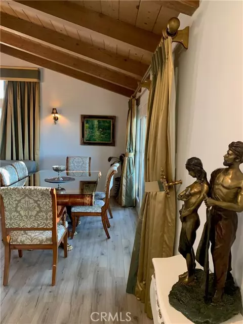 Sherman Oaks, CA 91403,3553 Scadlock