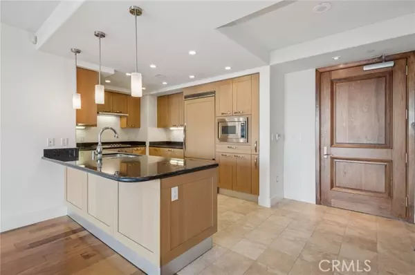 Irvine, CA 92612,3071 Scholarship