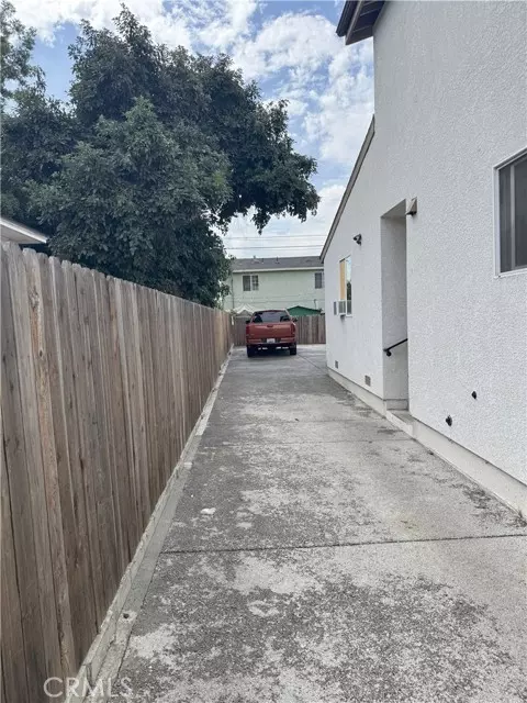 East Los Angeles, CA 90011,1192 E 48th