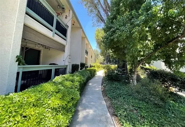 Calabasas, CA 91302,23677 Park Capri