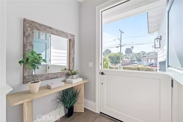 Manhattan Beach, CA 90266,1431 10th ST