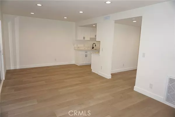 La Habra, CA 90631,875 Las Lomas B