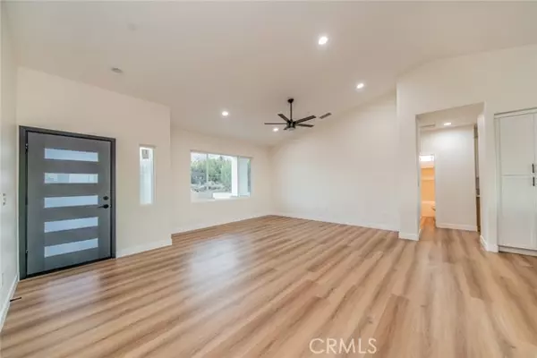 Pinon Hills, CA 92372,1114 Hollister