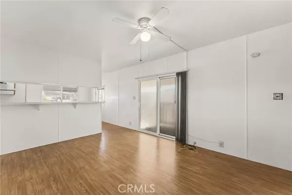 San Jacinto, CA 92583,655 E Main 60